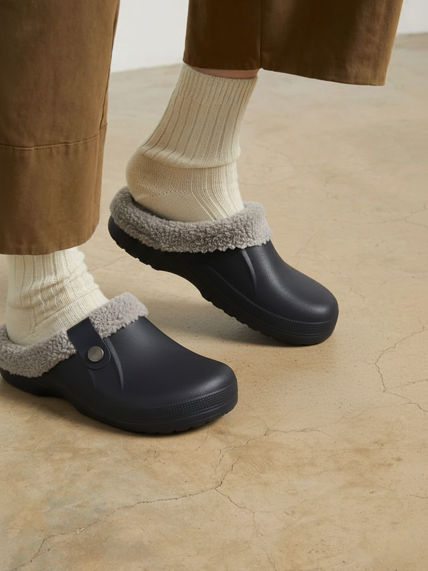 EvoComfort™ UltraWarm Winter Crocs Slippers